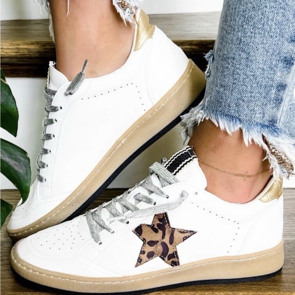 Shu shop Paz Leopard Print Sneakers
